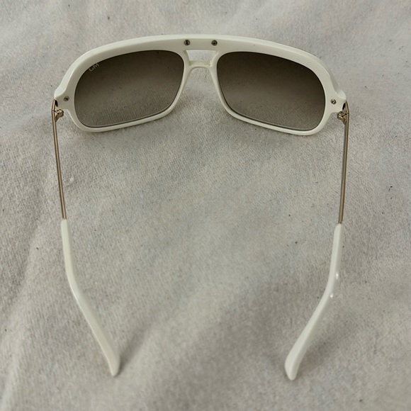 MARC JACOBS Sunglasses - Picture 2 of 4
